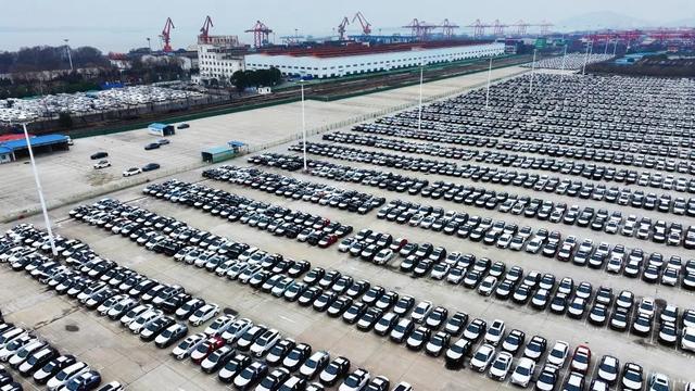 汽车艰辛出口路：多国升关税，奇瑞在俄罗斯遭重创、用木材抵车款