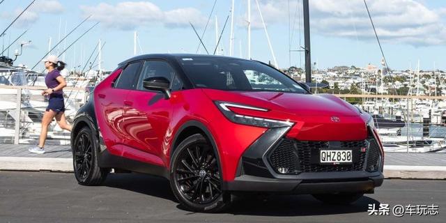 2024 款丰田 C-HR GR Sport 混合动力车 E-Four 评测
